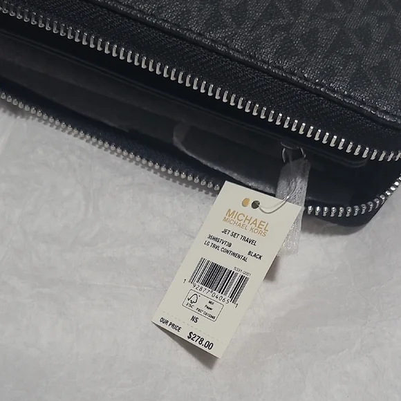 Michael Kors Black Wallet - Picture 4 of 4